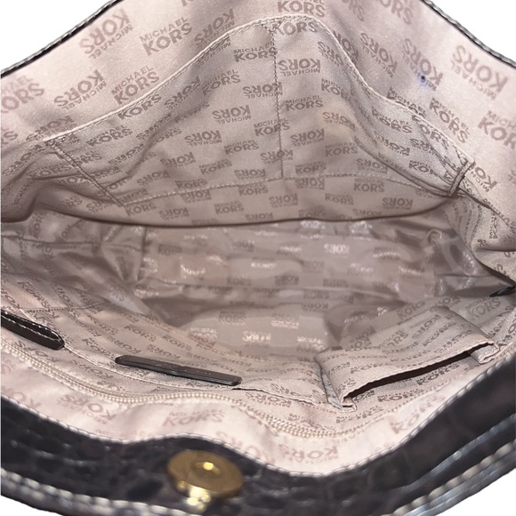 Michael Kors Totes - Picture 6 of 7